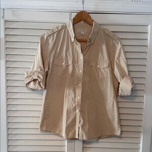 Women’s Button-Up Shirt